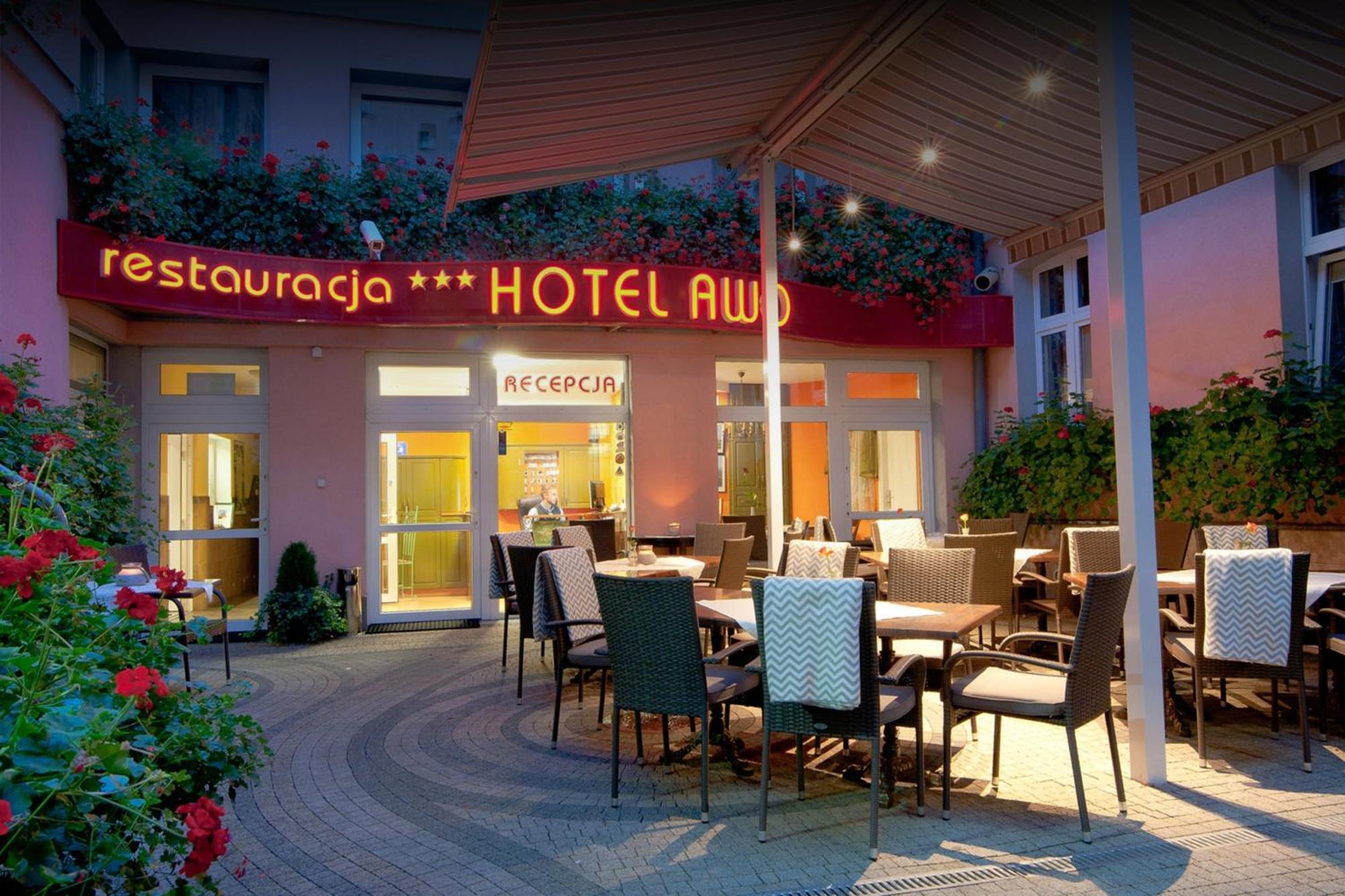 Hotel Awo グニェズノ エクステリア 写真