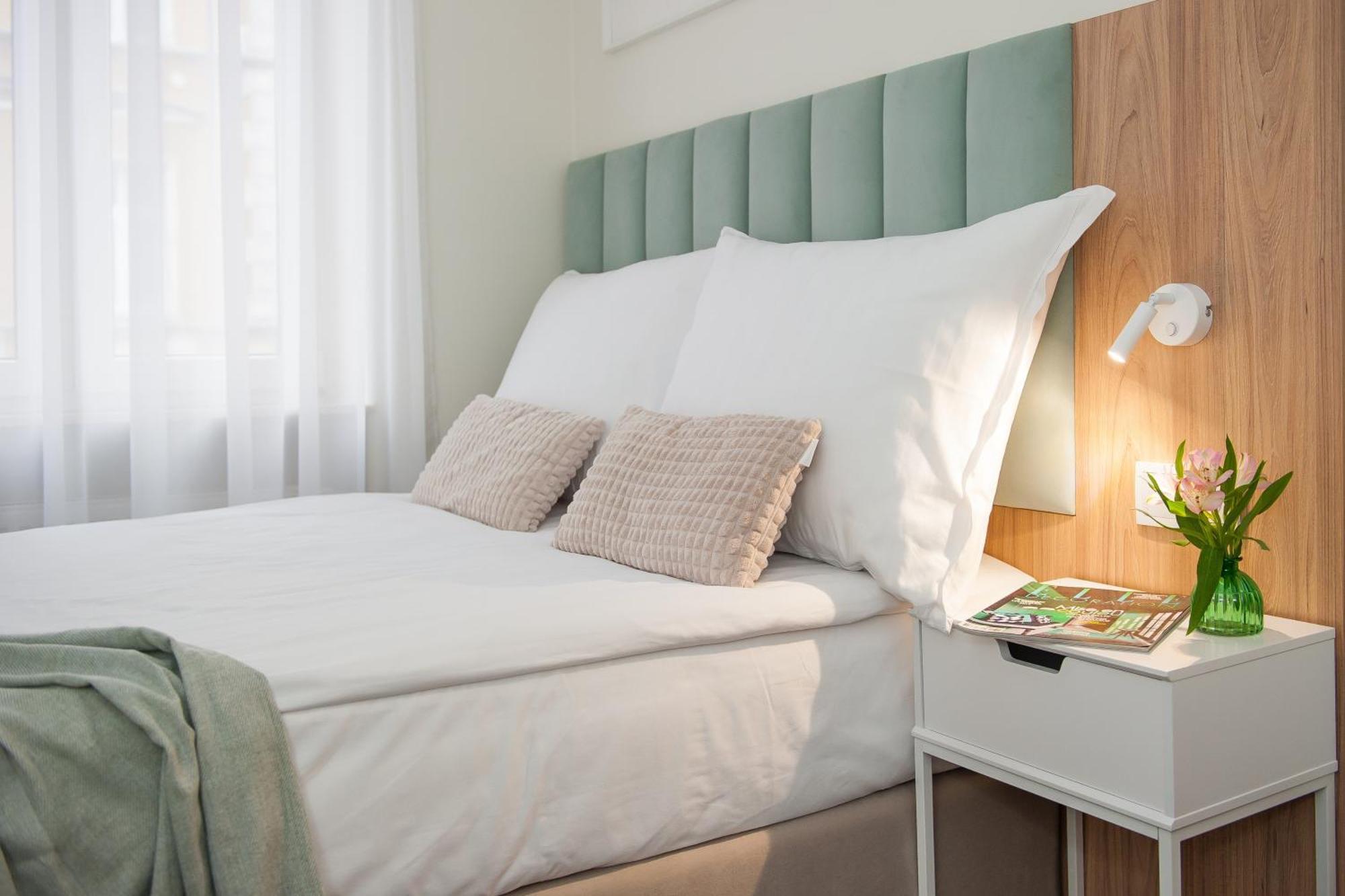 Hotel Awo グニェズノ 部屋 写真