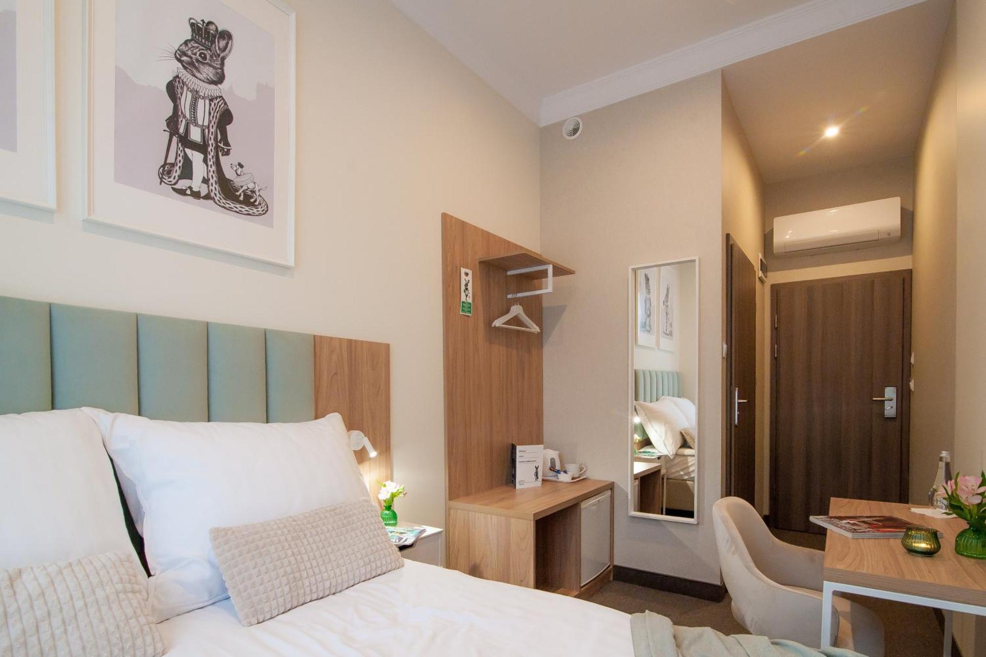 Hotel Awo グニェズノ 部屋 写真