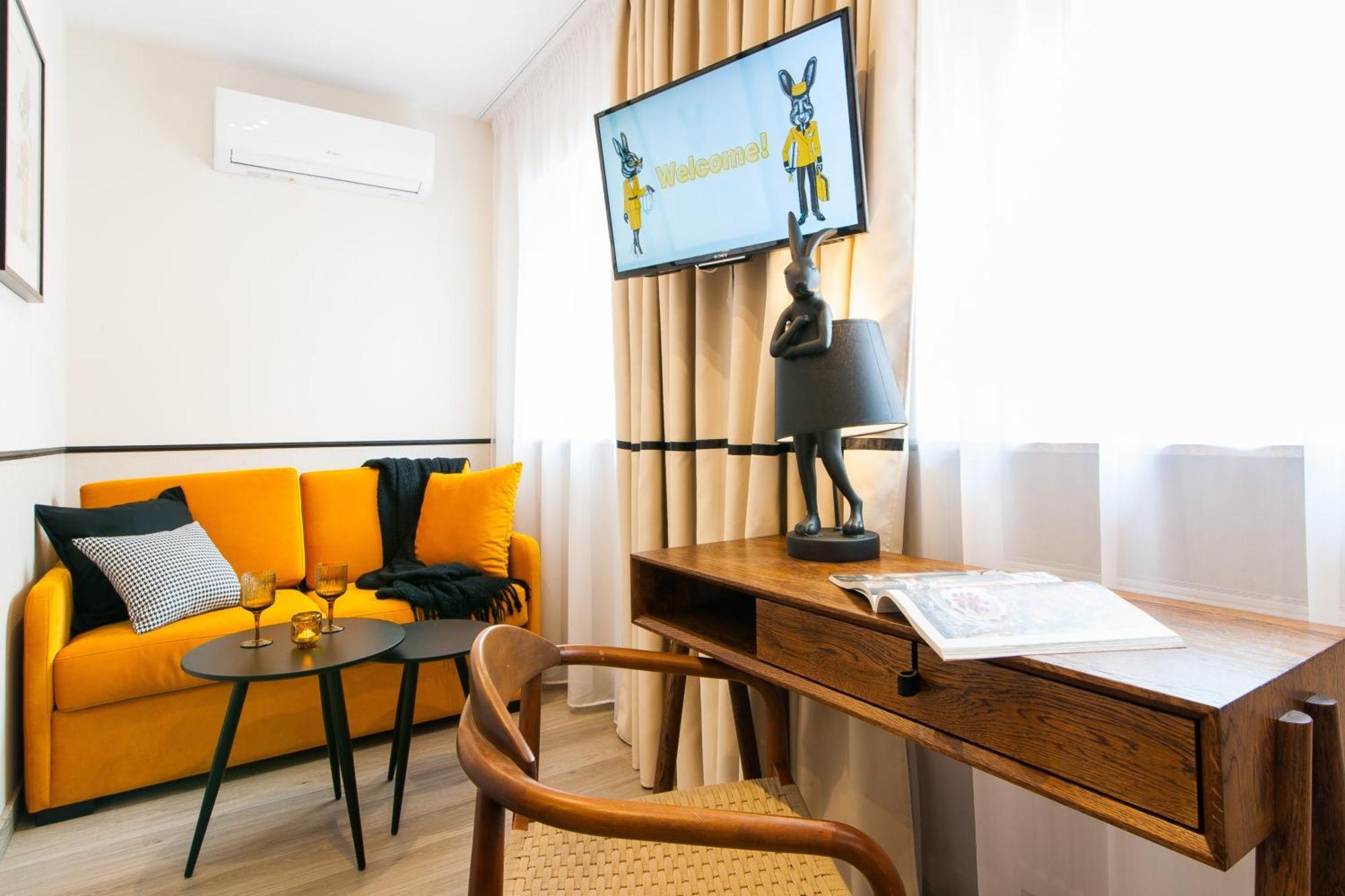 Hotel Awo グニェズノ エクステリア 写真